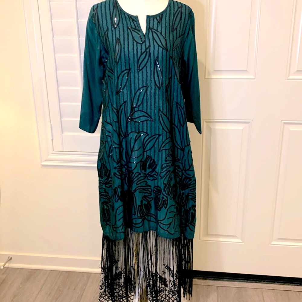 Limelight embroidered sequined front long kurta w/black fringe in forest green L